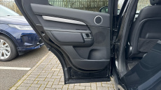 Land Rover Discovery 3.0 D300 R-Dynamic SE 5dr Auto Diesel Station Wagon